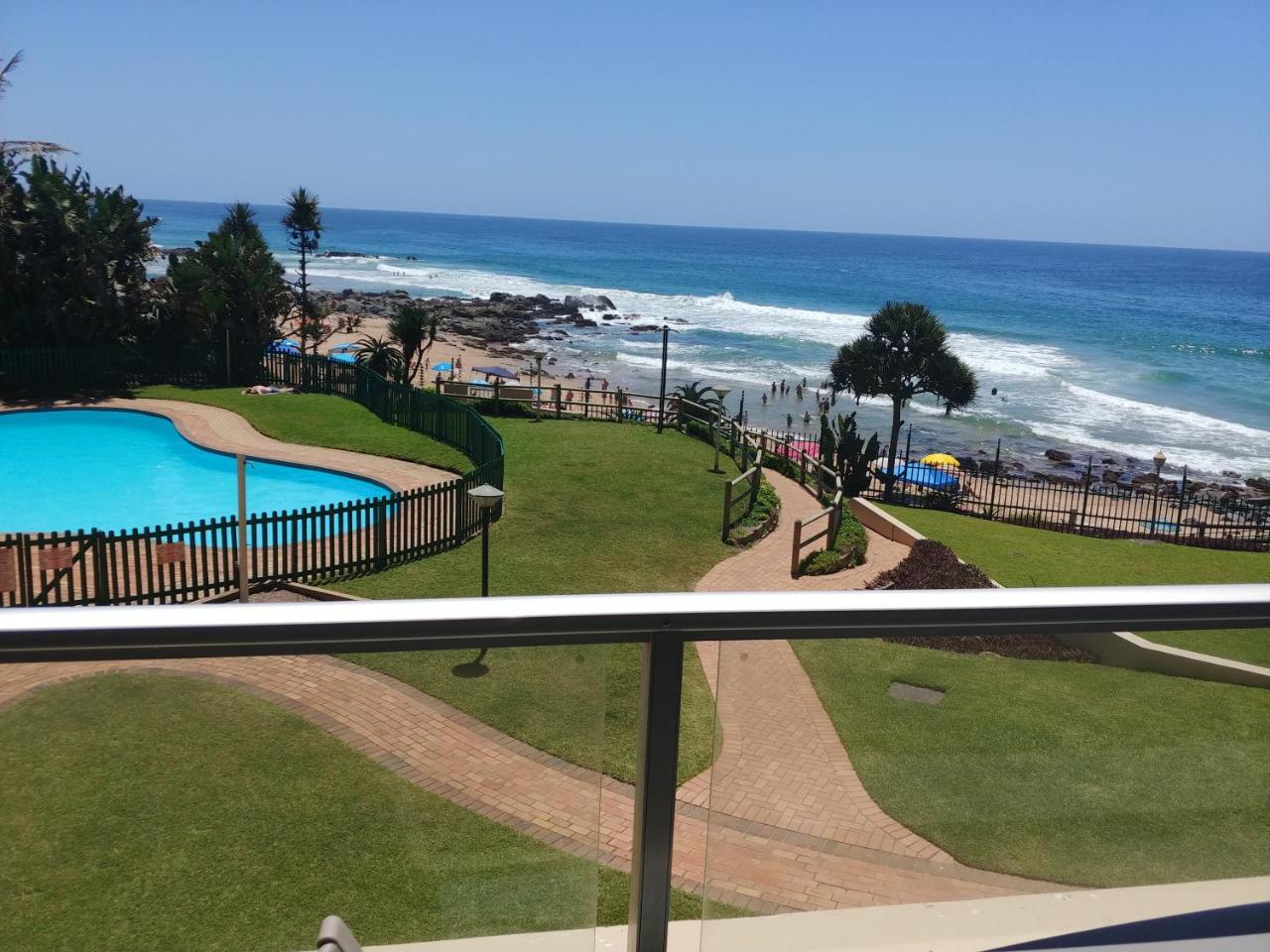 Sands Beach Breaks Beach Front Баллито Экстерьер фото