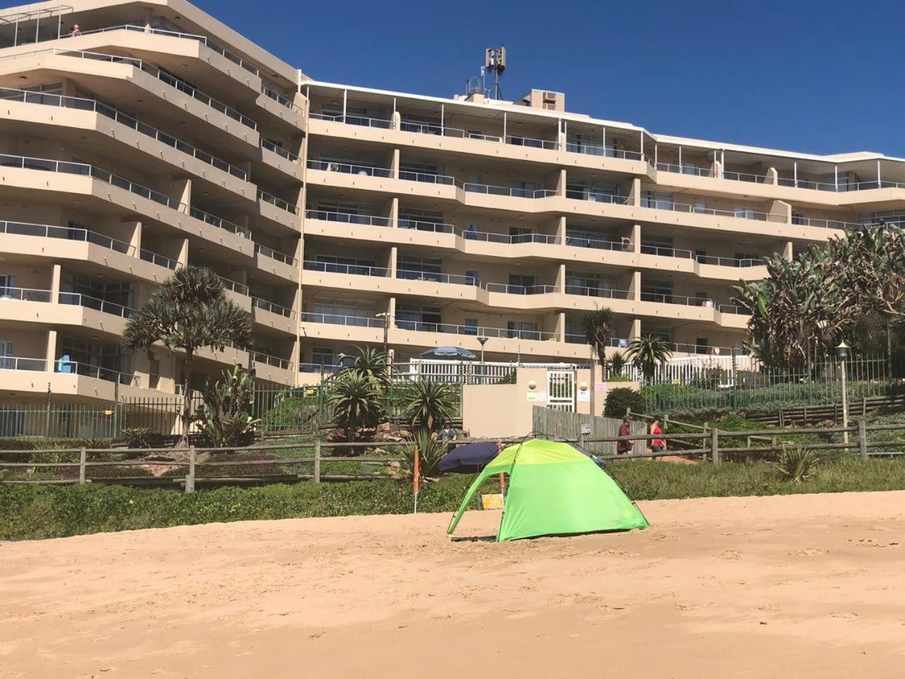 Sands Beach Breaks Beach Front Баллито Экстерьер фото