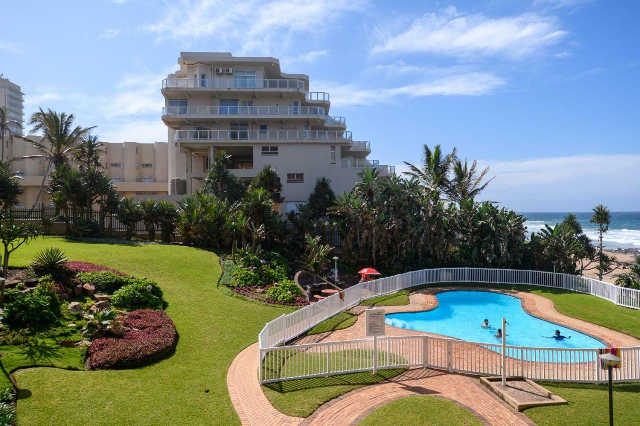 Sands Beach Breaks Beach Front Баллито Экстерьер фото